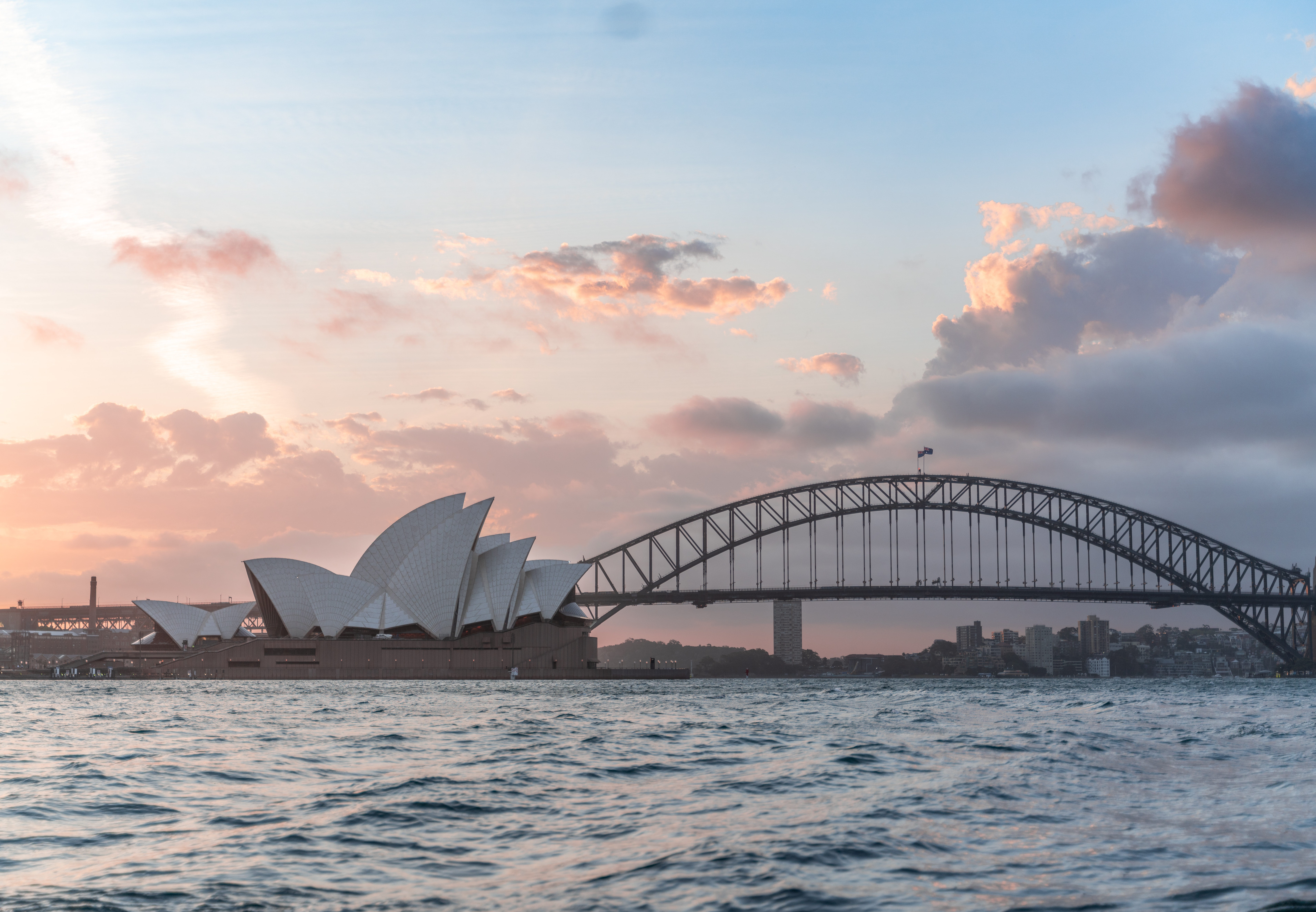 Why are vets moving to Australia in 2023?
